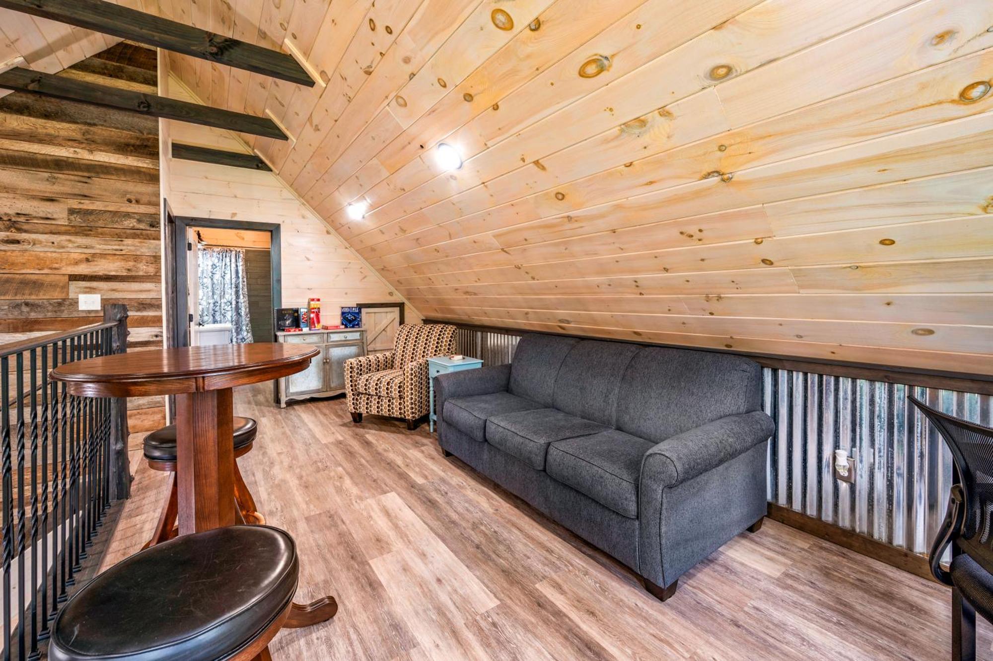 Lil Cabin In The Cove! Mtn Views, Theater, Hot Tub, Games, King Beds, Prime Location! เซอเวียร์วีล ภายนอก รูปภาพ