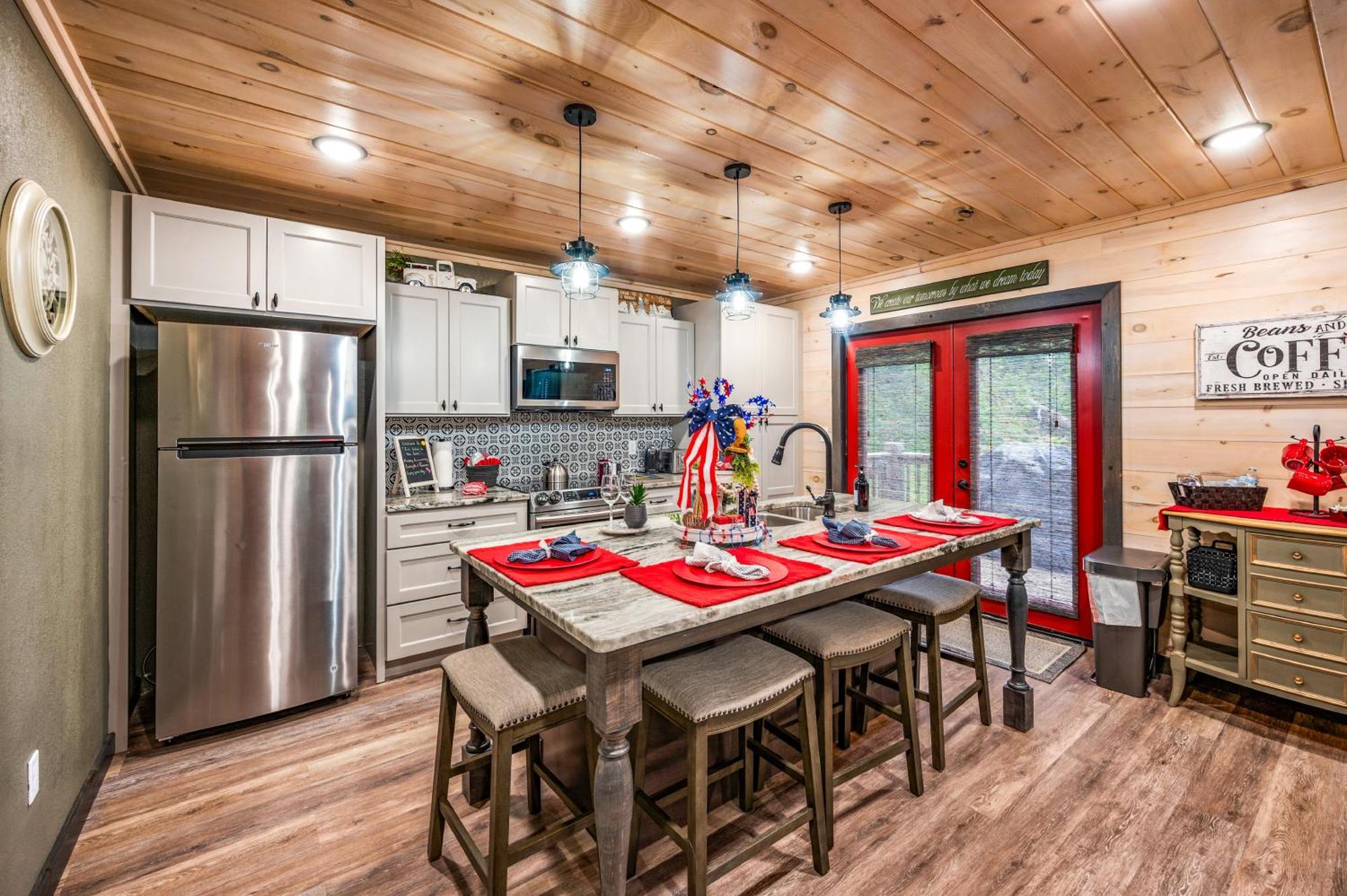 Lil Cabin In The Cove! Mtn Views, Theater, Hot Tub, Games, King Beds, Prime Location! เซอเวียร์วีล ภายนอก รูปภาพ