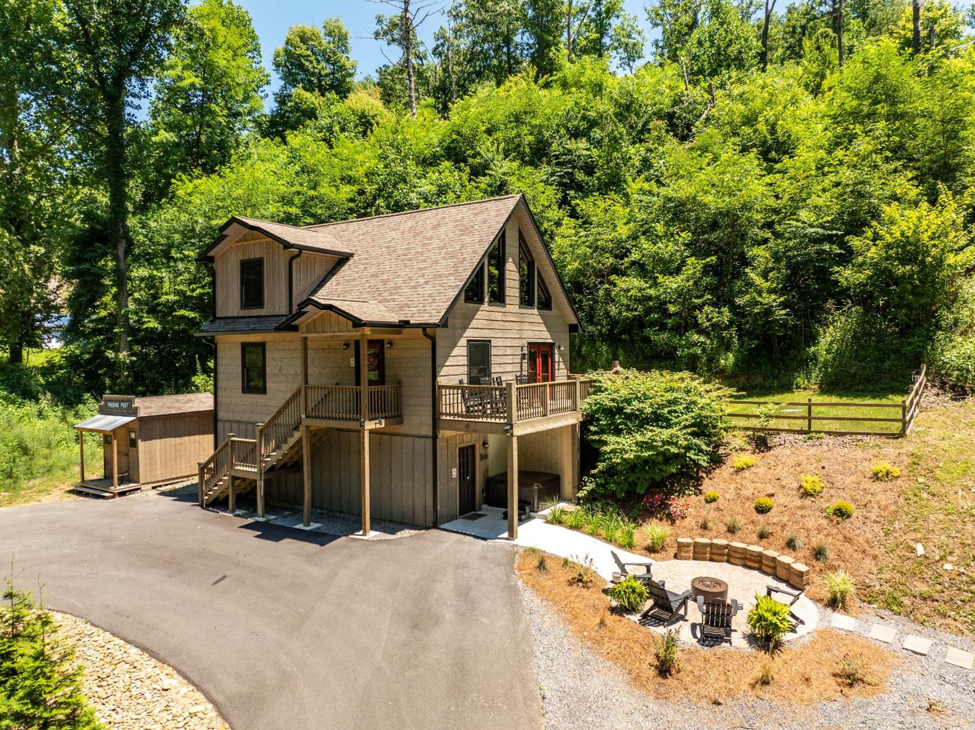 Lil Cabin In The Cove! Mtn Views, Theater, Hot Tub, Games, King Beds, Prime Location! เซอเวียร์วีล ภายนอก รูปภาพ