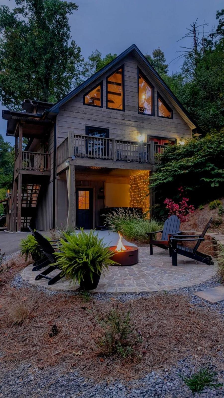 Lil Cabin In The Cove! Mtn Views, Theater, Hot Tub, Games, King Beds, Prime Location! เซอเวียร์วีล ภายนอก รูปภาพ