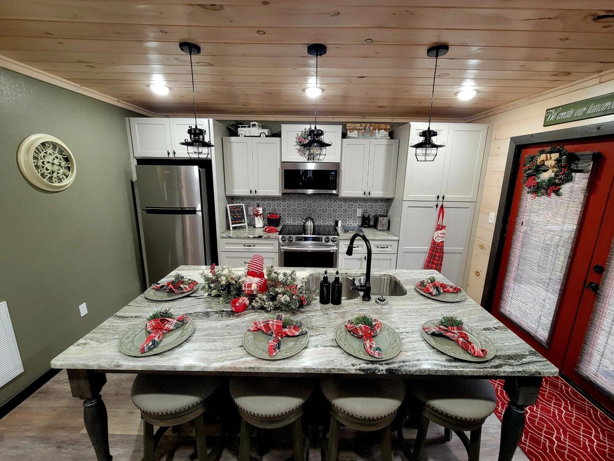 Lil Cabin In The Cove! Mtn Views, Theater, Hot Tub, Games, King Beds, Prime Location! เซอเวียร์วีล ภายนอก รูปภาพ